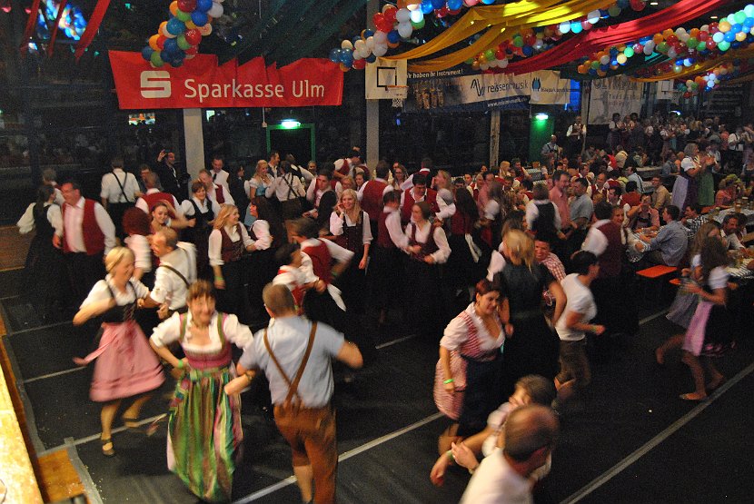 13 09 27 Partynacht in Tracht 2013 (275)